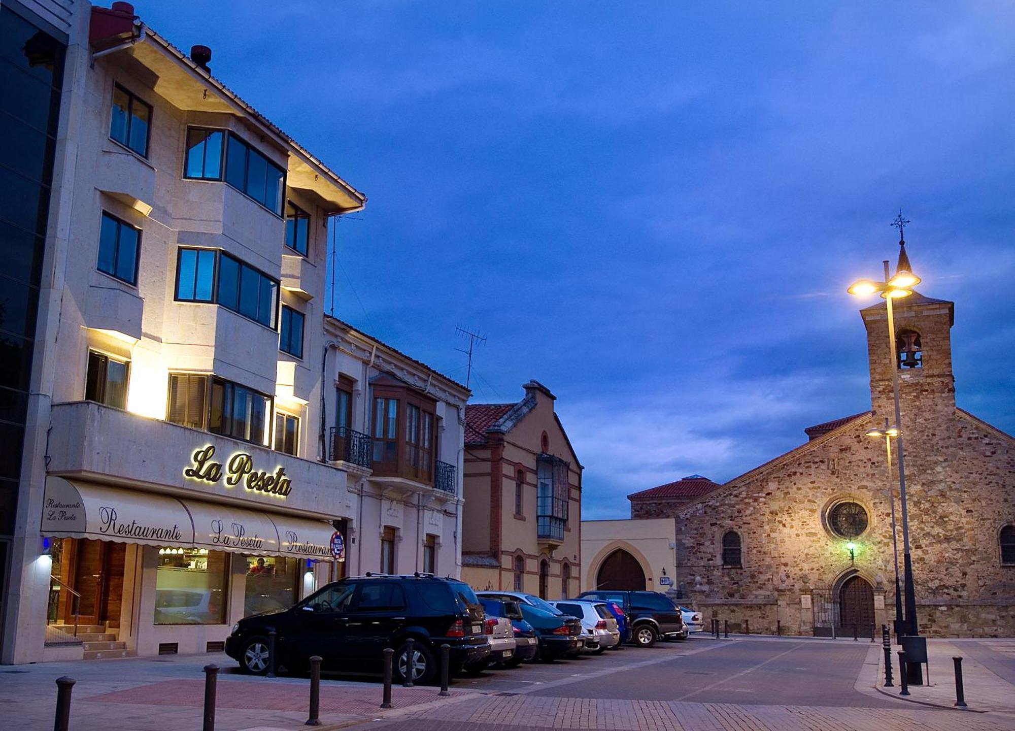Hotel Restaurante La Peseta Astorga Zewnętrze zdjęcie